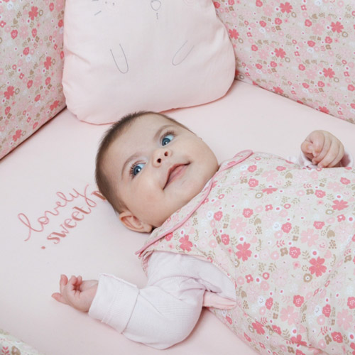 Surpyjama ou gigoteuse : quoi choisir pour que bébé ait chaud